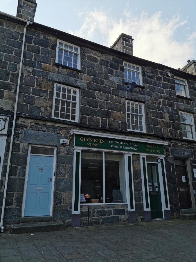 Eldon Row - Stylish Character Apartments - Central Location 1 & 2 Bed Available Dolgellau Eksteriør billede