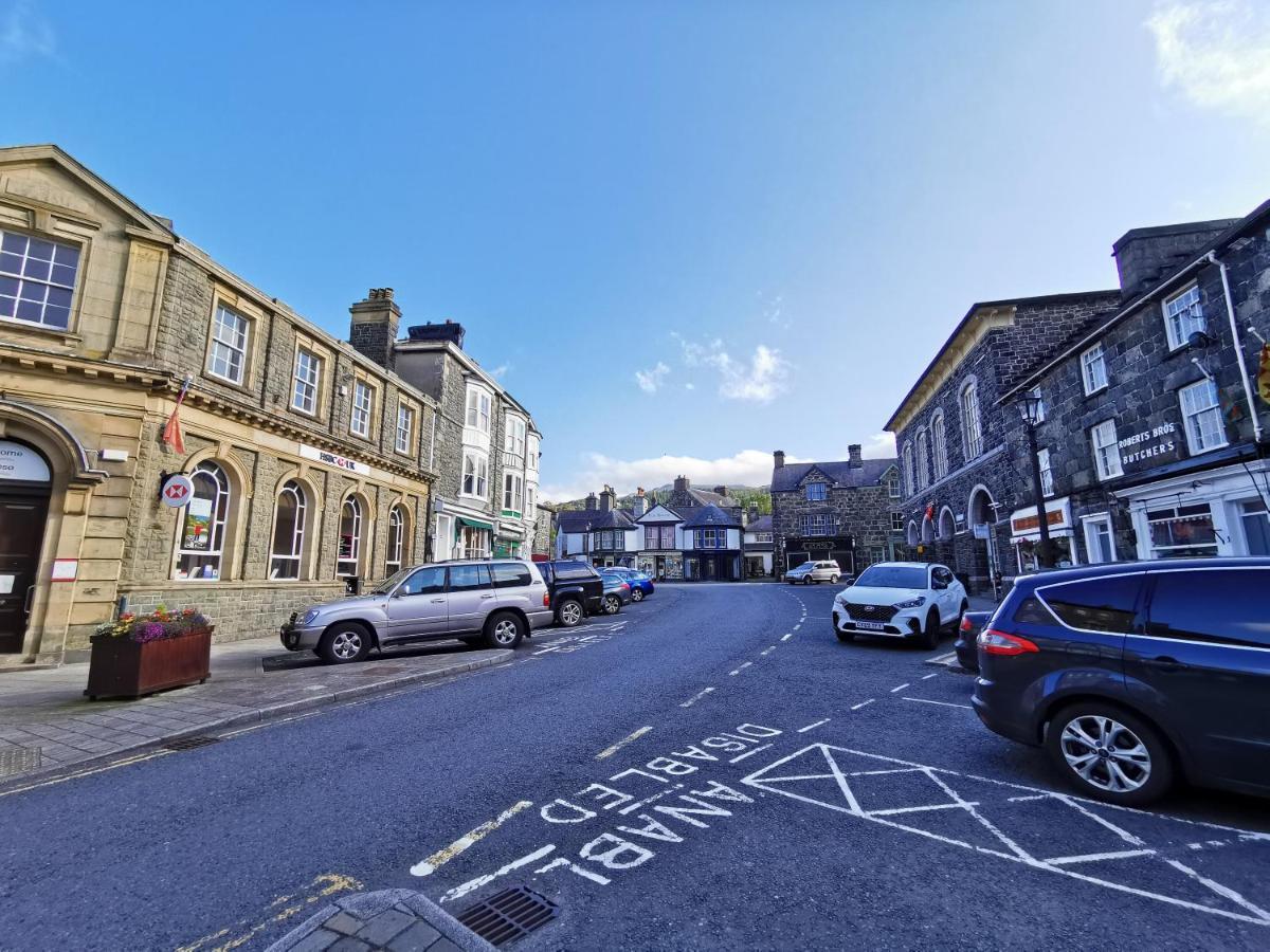 Eldon Row - Stylish Character Apartments - Central Location 1 & 2 Bed Available Dolgellau Eksteriør billede