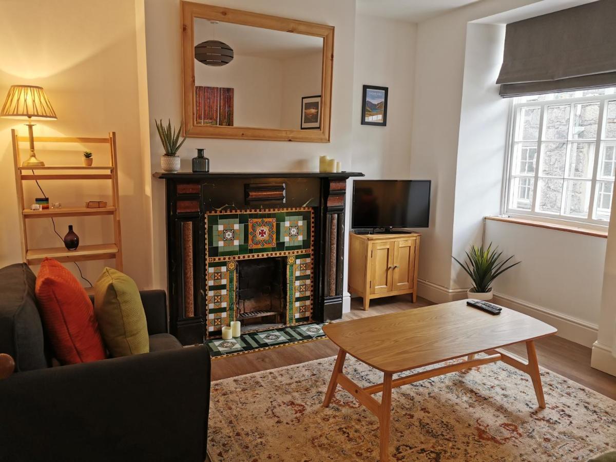 Eldon Row - Stylish Character Apartments - Central Location 1 & 2 Bed Available Dolgellau Eksteriør billede