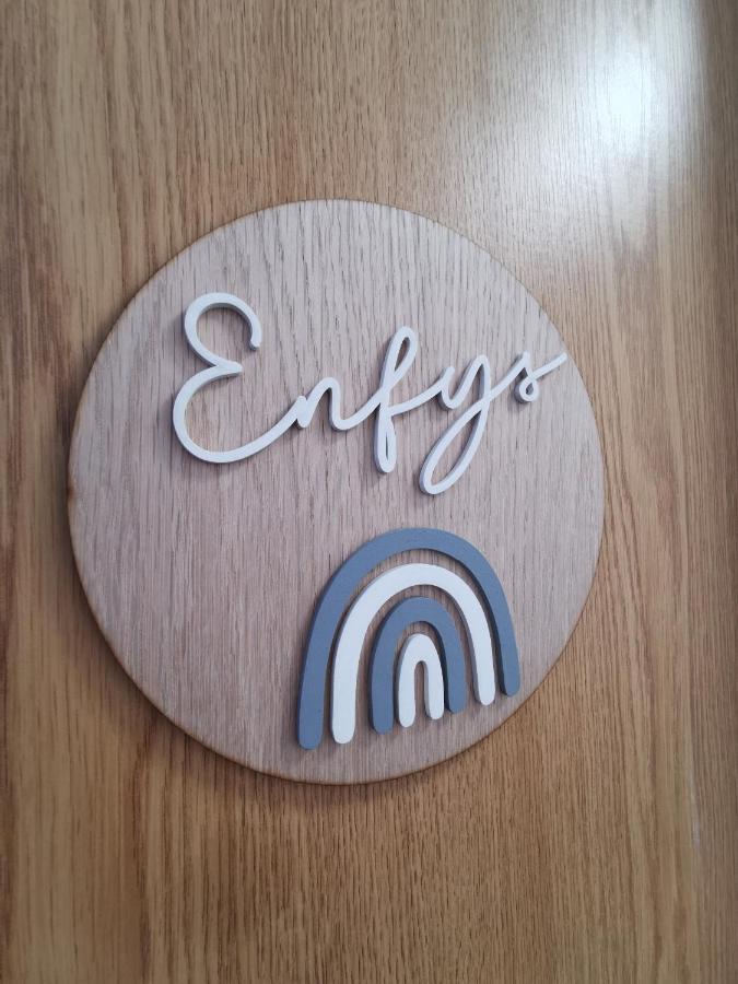 Eldon Row - Stylish Character Apartments - Central Location 1 & 2 Bed Available Dolgellau Eksteriør billede
