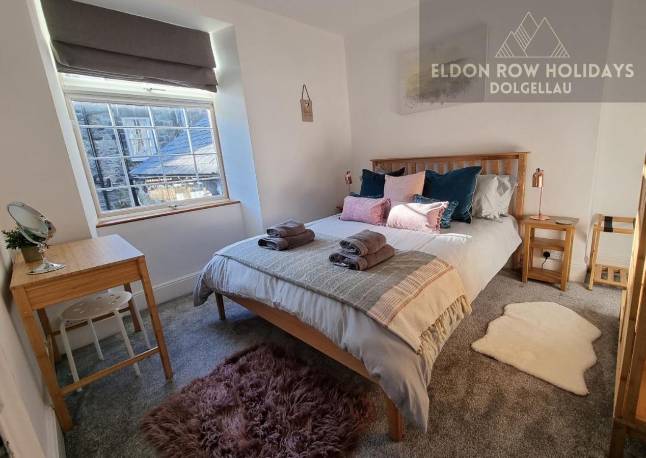 Eldon Row - Stylish Character Apartments - Central Location 1 & 2 Bed Available Dolgellau Eksteriør billede
