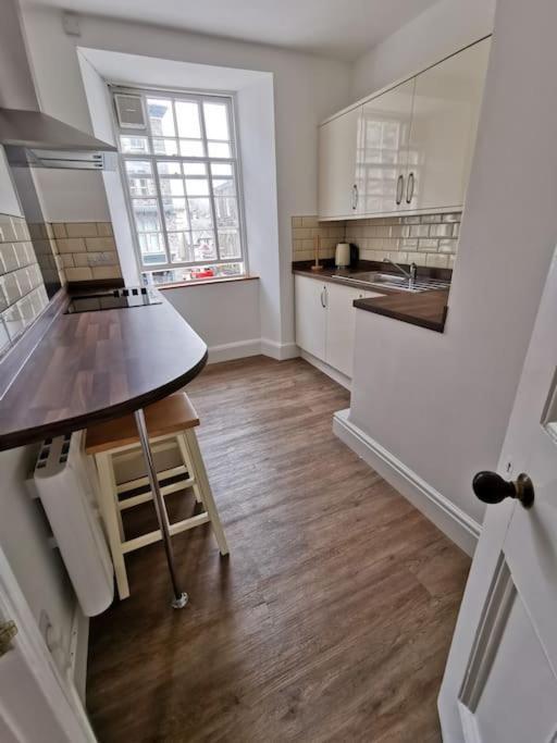 Eldon Row - Stylish Character Apartments - Central Location 1 & 2 Bed Available Dolgellau Eksteriør billede