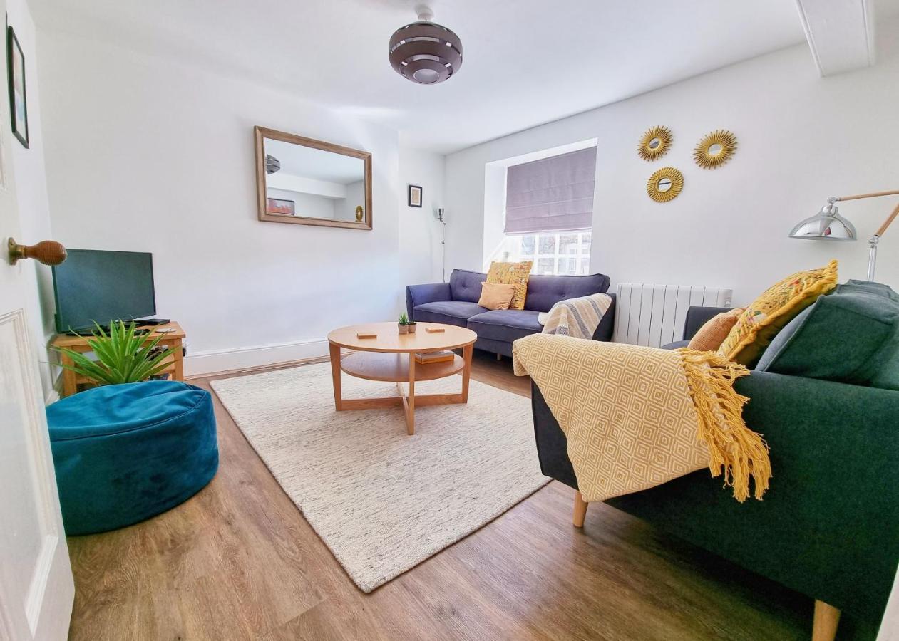 Eldon Row - Stylish Character Apartments - Central Location 1 & 2 Bed Available Dolgellau Eksteriør billede