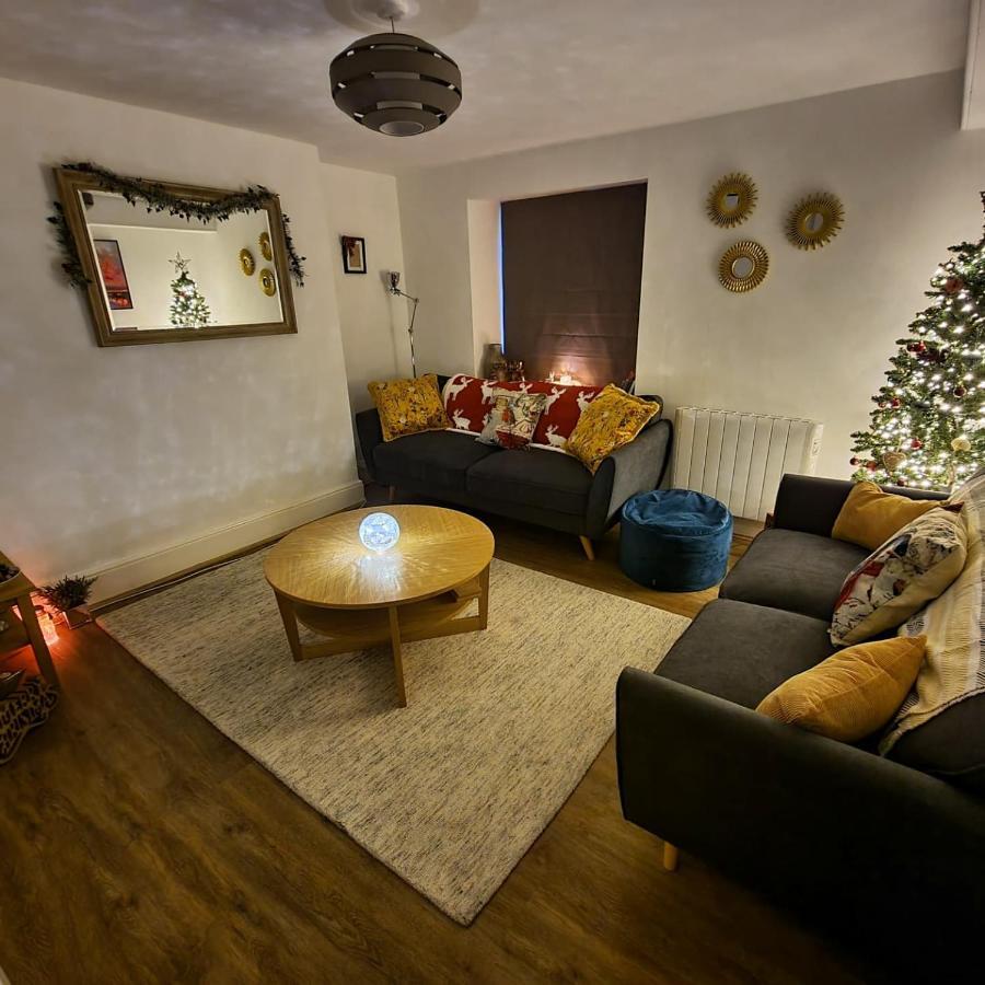 Eldon Row - Stylish Character Apartments - Central Location 1 & 2 Bed Available Dolgellau Eksteriør billede